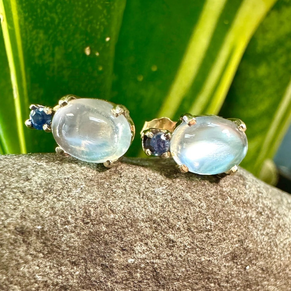 Elegant Blue and 14k gold moonstone earrings